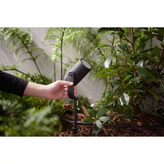 PHILIPS Lily Outdoor Strahler, Hue White und Color Ambiance, 230V, 1x8W integrierte LED, Chrom matt, Auszug (1741530P7)