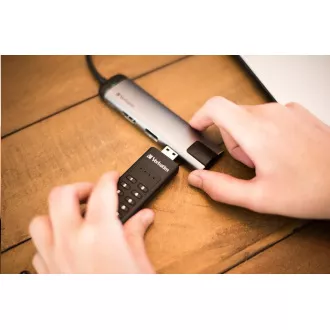 VERBATIM USB 3.0 Laufwerk 32 GB - Keypad Secure (R: 160 / B: 130 MB / s) DSGVO VERBATIM USB 3.0 Laufwerk 32 GB - Keypad Secure (R: 160 / B: 130 MB / s) DSGVO