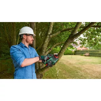 BOSCH UniversalChain 18, Akku-Kettensäge, 18 V, 20 cm Schiene, Schnittgeschwindigkeit 4,5 m/s