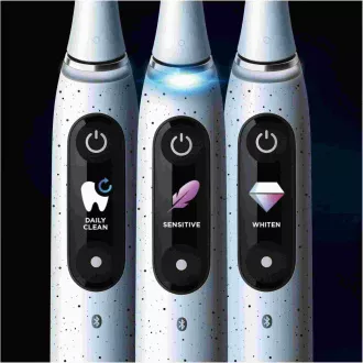 Elektrische Zahnbürste Oral-B iO10, 7 Betriebsarten, Timer, Drucksensor, 3D-Mapping und intelligente Funktionen, weiß Elektrische Zahnbürste Oral-B iO10, 7 Betriebsarten, Timer, Drucksensor, 3D-Mapping und intelligente Funktionen, weiß
