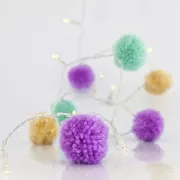 Eurolamp LED-Lichterkette mit Pompons, warmweiß, 10 Stück