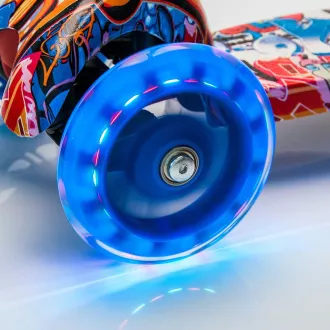Dreirädriger Motorroller MTR MINI SCOOTER mit leuchtenden Rädern, Urban Art