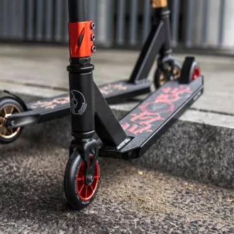 Freestyle-Roller MOVINO Stunt EDGE, Schwarz-Rot Edition Freestyle-Roller MOVINO Stunt EDGE, Schwarz-Rot Edition