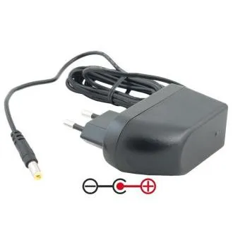 Avacom Universal-Netzteil 9 V, 2 A, 18 W, Stecker 5,5 mm × 2,1 mm, Pluspol in der Mitte Avacom Universal-Netzteil 9 V, 2 A, 18 W, Stecker 5,5 mm × 2,1 mm, Pluspol in der Mitte