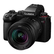 Panasonic Lumix DC-S5 Mark II   Lumix S 20-60 mm f/3,5-5,6 Macro O.I.S. 24,2 Mpx, schwarz