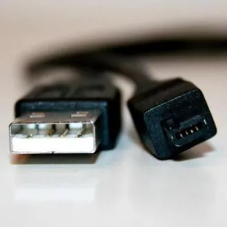Logo USB-Kabel (1.1), USB A-Stecker - 4-poliger Stecker, 0,7 m, einziehbar, schwarz, HIROSE Logo USB-Kabel (1.1), USB A-Stecker - 4-poliger Stecker, 0,7 m, einziehbar, schwarz, HIROSE