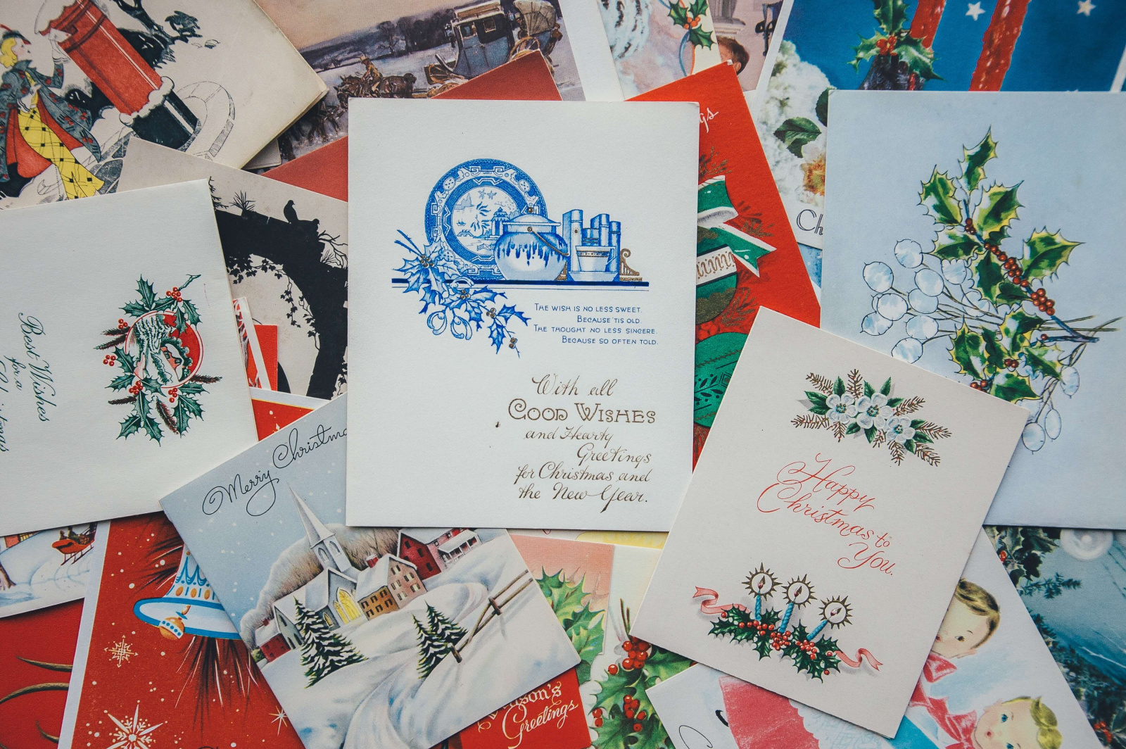 Weihnachtskarten mit verschiedenen Mustern und Motiven